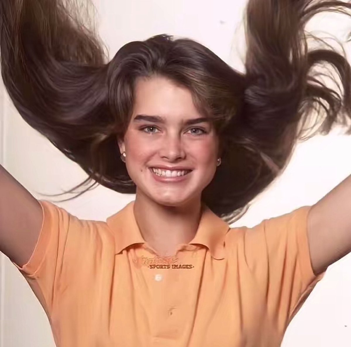 :
اكشخ ناس أنا بالعيد 😂🙃
:
 #كشخه_العيد