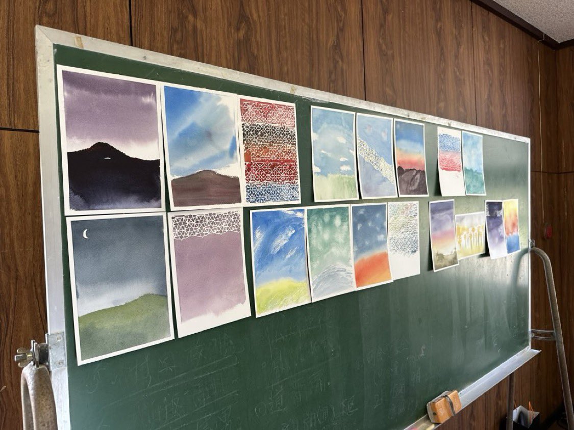 【お知らせ】

透明水彩研究会は、子どもたちのフリースクール「ひゅっげ」と「みんなのきょうしつ」の活動を応援しています。次回TWS2展では、子どもたちが見つけた“じぶんの色”が光る作品も展示予定。自由な感性をぜひご覧ください😌🙏

#第2回透明水彩研究会展