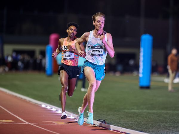 RunBlogRun's tweet photo. Drew Hunter, ASICS, Sound Running presents The 10k, sponsored by HOKA, March 29, 2025, photos by Kevin J. Morris, #soundrunning, #The10k, #HOKA, #HOKArunning, #running, #trackandfield, #kevinjmorris, #worldathletics, #europeanathletics, #usatf, #asianathletics, #ethiopia, #germany, #usa, #greatbritain, #runblogrun, #runningnetwork,