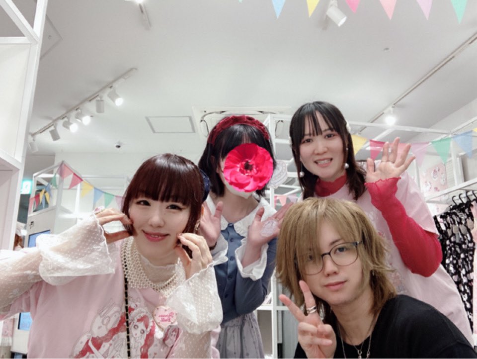 PrincessDollaya's tweet photo. 本日最終日です❣️
20:00まで営業しておりますので是非お立ち寄りください💕💕
🎀🌃🐈🏰💗✨
Princess Doll
20th Anniversary POP UP SHOP
「Sweet Castle」
2025/3/25(火)~3/31(月)
ラフォーレ原宿1.5F BASE Lab.
11:00~20:00
🎀🌃🐈🏰💗✨
#SweetCastlePD
#baselab
#ラフォーレ原宿 https://t.co/TqorcbeL2W