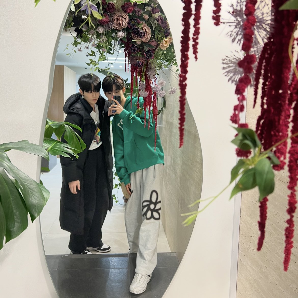 EVNNE_official's tweet photo. 우리 문강쥐 생일축하한다!!!💜🎂🎉

#EVNNE #이븐 #이정현 #LEEJEONGHYEON https://t.co/ARmDqbt1ok