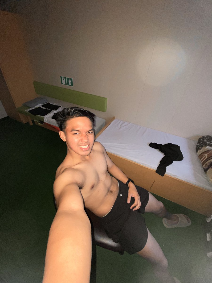 hawakan mo ang aking?