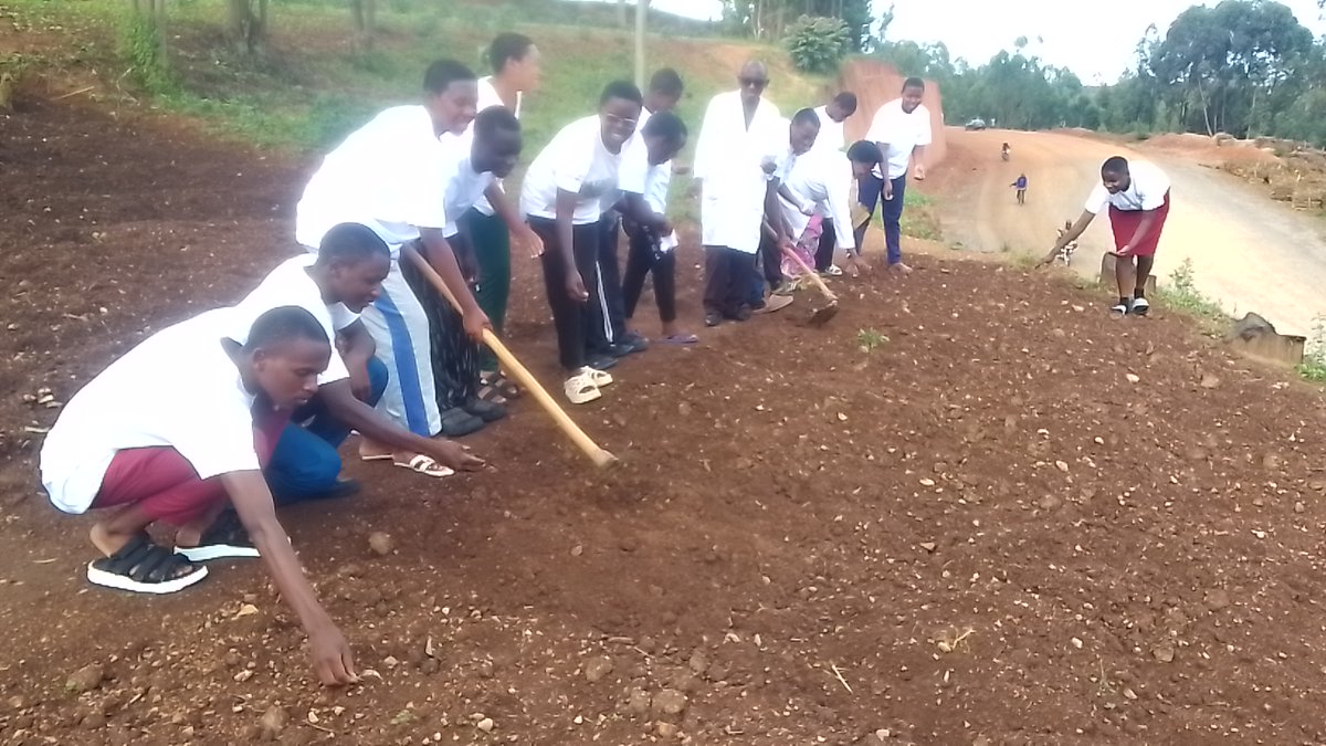 On March 27th, XR Rwanda led an Immersion Program at ACEJ Karama TSS, training students on climate action. They established a botanical seedbed for endangered plants and plan to share seedlings with schools &amp; farmers to restore biodiversity! <a href="/ClimateAct/">Act On Climate Now</a> <a href="/FAOclimate/">FAO Climate Change & Biodiversity</a> <a href="/ExtinctionR/">Extinction Rebellion Global</a>