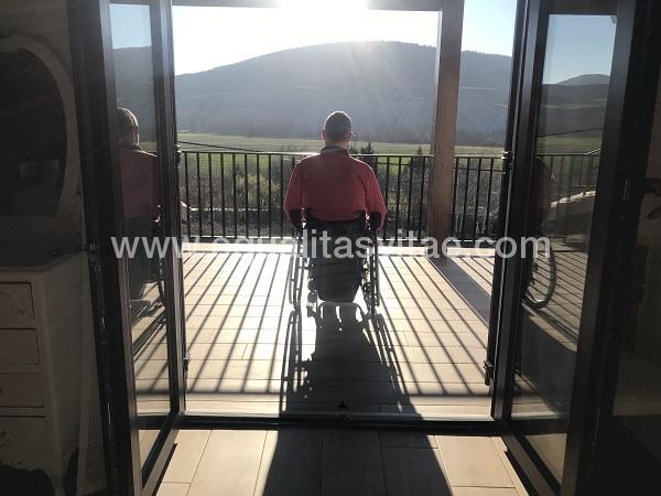 equalitasvitae/sillerosviajeros tweet media