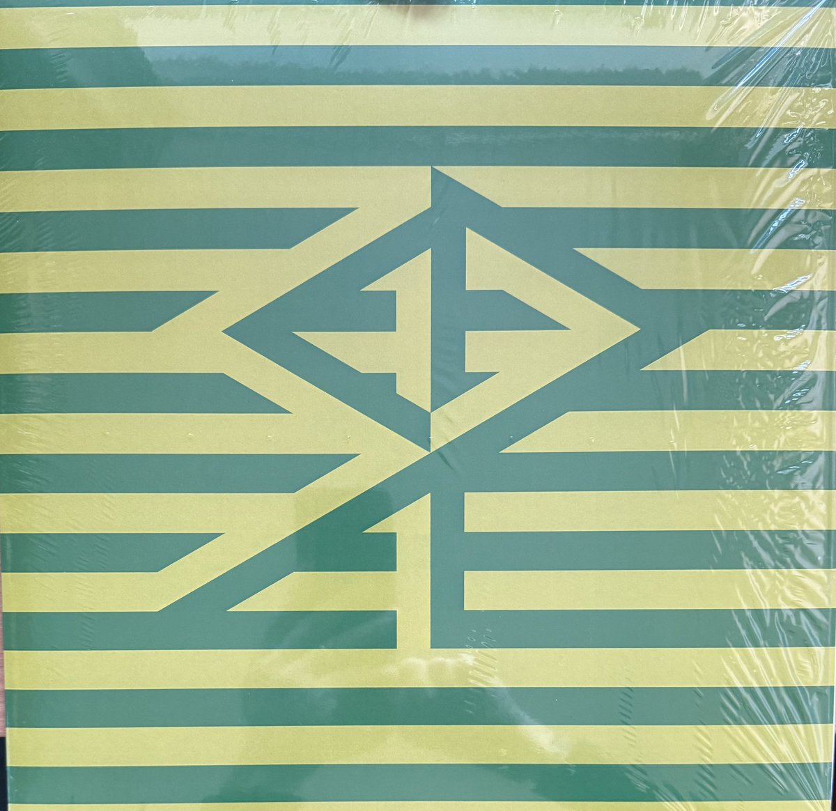 Back at it … Another way too short weekend (with a stolen hour too) … Monday morning workshift accompaniment, time to give the new <a href="/Stu_ART_Pearce/">Stuart Pearce</a> album a few spins. Based on the tracks dropped already it’s going to be another sure fire classic.