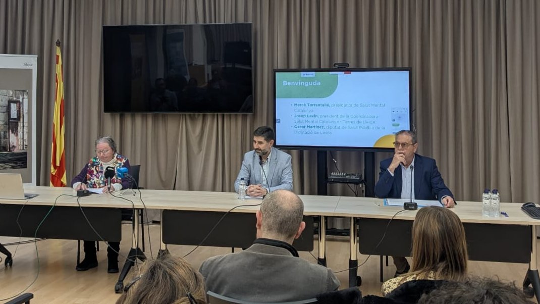 Coordinadora Salut Mental Terres de Lleida (@coordsmlleida) on Twitter photo El passat divendres vam signar els convenis de col·laboració amb GSS i <a href="/SJDTerresLleida/">Sant Joan de Déu Terres de Lleida</a> a <a href="/DiputacioLleida/">Diputació de Lleida</a> de la mà de les companyes de <a href="/SalutMentalCat/">Salut Mental Catalunya</a> que van presentar l'informe d'"entorn rural i salut mental" El passat divendres vam signar els convenis de col·laboració amb GSS i <a href="/SJDTerresLleida/">Sant Joan de Déu Terres de Lleida</a> a <a href="/DiputacioLleida/">Diputació de Lleida</a> de la mà de les companyes de <a href="/SalutMentalCat/">Salut Mental Catalunya</a> que van presentar l'informe d'"entorn rural i salut mental"