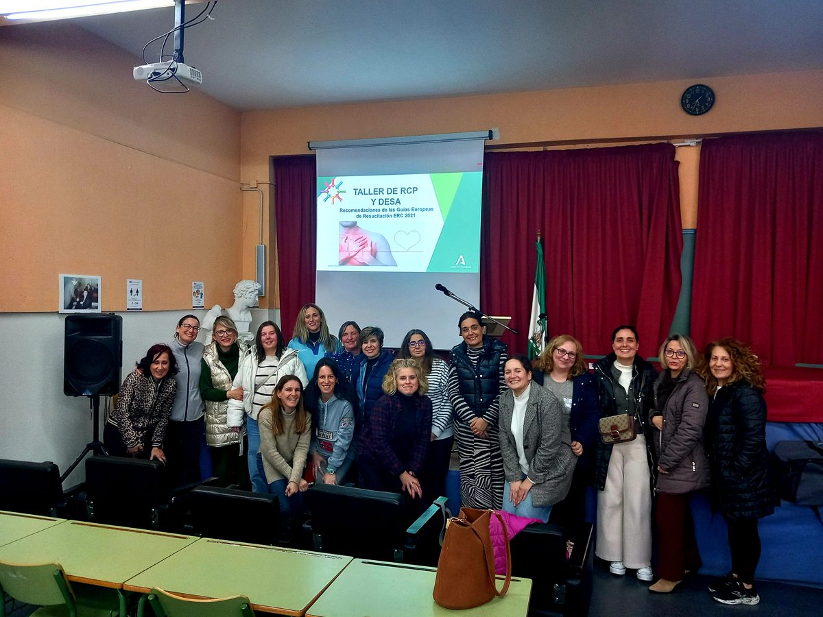 iesmariolopez's tweet photo. El pasado 24 de marzo tuvimos la suerte de contar con Esther, nuestra enfermera de referencia en el IES MARIO LÓPEZ, para llevar a cabo el taller de primeros auxilios y RCP para padres.

https://t.co/66rONtgWpz

#IESMarioLópez #Bujalance #AMPA #PrimerosAuxilios #RCP https://t.co/5If3RDEJ6a