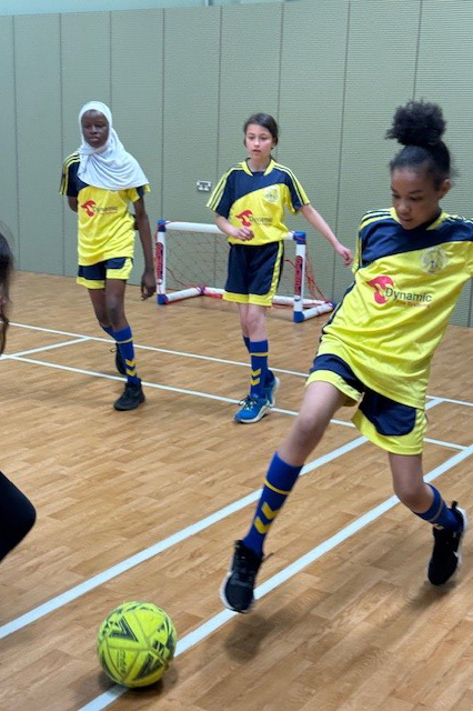 Gallions Mount School tweet media