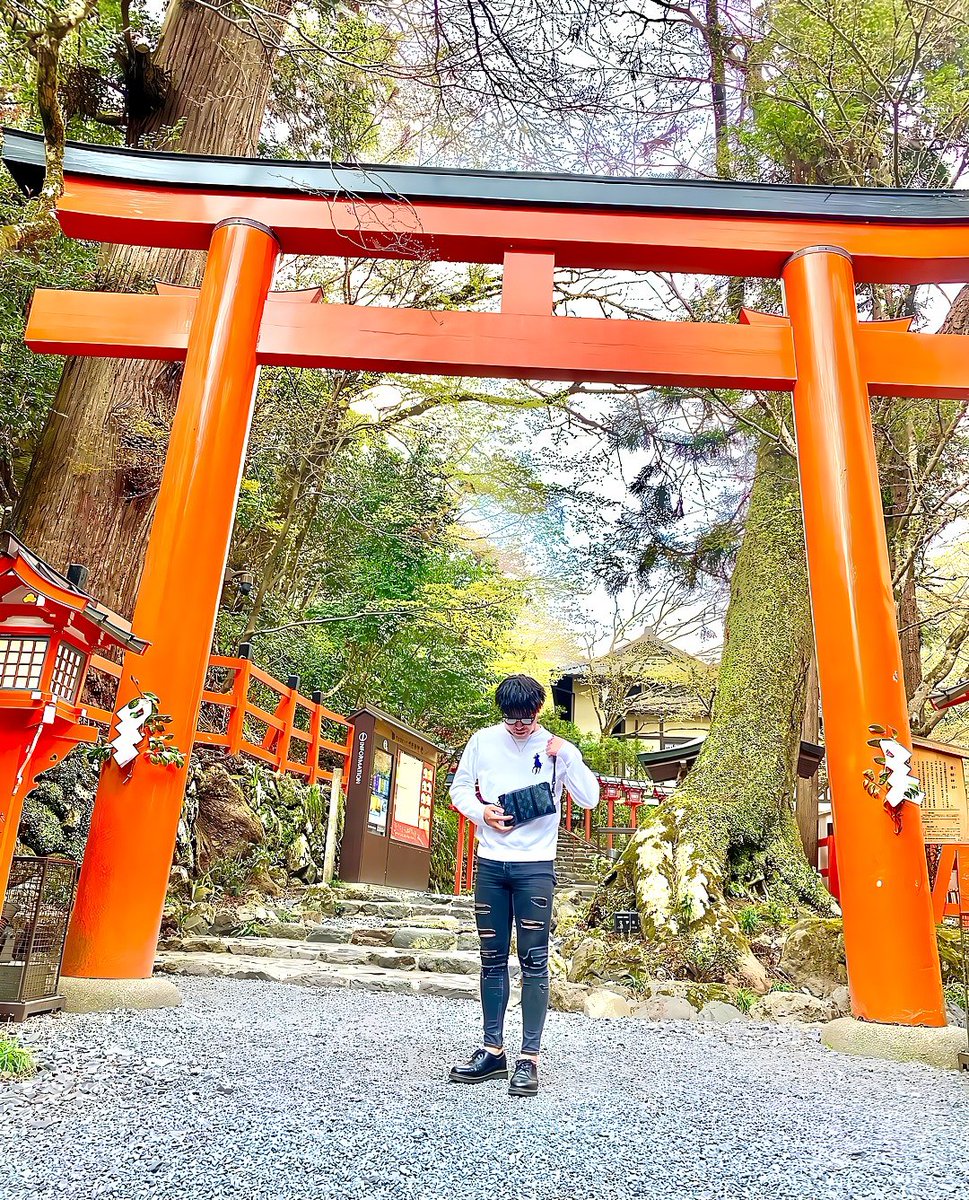kakerun0_1's tweet photo. 「こいつマジか!!」って
思ったのは
【“即金ノウハウ”】で
得たお金を
「風俗（ソープ）」に
つぎ込んで
“お気にの女の子”の
ヒモになった
「アラサー君」🚹️

…彼女から毎月
「小遣い」貰って
“即金”の方でも
チャリンチャリン💰

【“不労所得”の鬼】
…ですな😚笑

#即金の詳細は固ツイから https://t.co/14fzU6XtPr