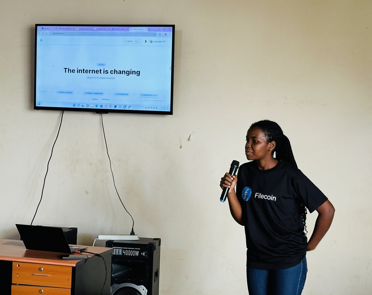 UgandaOrbit's tweet photo. Highlights from our last Filecoin Orbit event! Great talks, big ideas, and a community pushing AI and Decentralized storage. @FilFoundation @Filecoin #FilecoinOrbitCommunity https://t.co/LIe4vg8m6W
