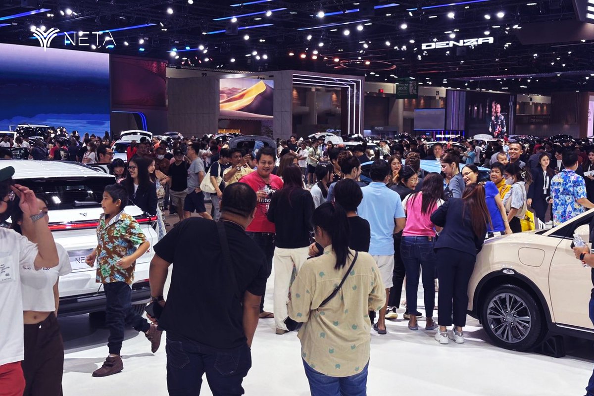netaautoglobal's tweet photo. The excitement is soaring at the NETA Booth! 🔥 Crowds are gathering, energy is high, and the passion for NETA is unstoppable at the Bangkok International Motor Show! 🚀
#NetaAuto #NetaThailand #BangkokInternationalMotorShow2025 https://t.co/zZKcVkWgyw