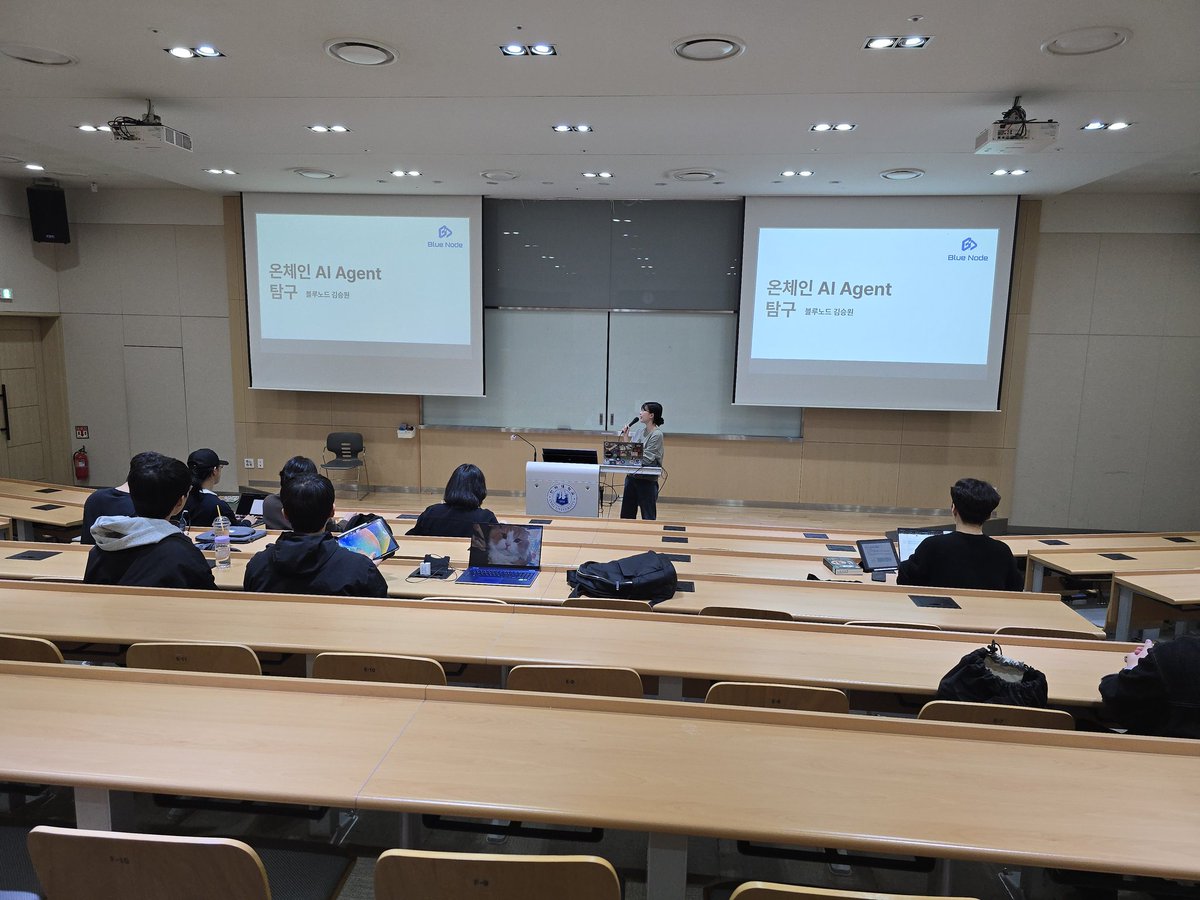 💻 세션 리뷰 : 온체인 AI 에이전트 세션

🗓 일시: 3월 27일

🚀 이번 세션에서는 Eliza OS를 기반으로 한 웹3 AI 에이전트 프레임워크를 소개하였습니다. Eliza OS는 TypeScript 기반으로 개발되었으며, 다양한 기능을 모듈(플러그인) 형태로 확장할 수 있는 구조를 가지고 있습니다.
이