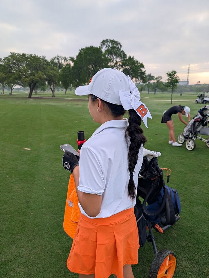 Day 1 of District Championships have begun for our Lady Broncos! #golowbroncos
Follow all of the action on the TX High School Golf app at iWanamaker! @nisdbrandeisbroncos <a href="/BroncosBrandeis/">Brandeis Broncos Athletic Booster Club</a>