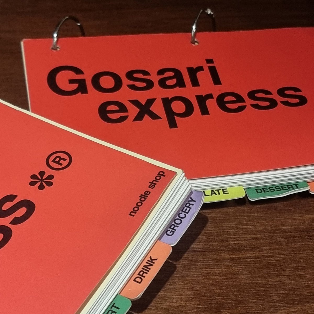 연뮤덕들 충아센 가게되면 고사리 익스프레스 식당 가줘요
든든하고 따뜻하고 소화잘되고 고사리 향도 좋았음
포장도 가능하긴한데 용기내로만 가능하다고 하셨음
고사리 버터밥 5,000
고사리 클래식 온면 10,000
(곱빼기 또는 메밀면으로 변경 시 +3,000)
당근모모 4개 10,000 (6개는 12,000원)