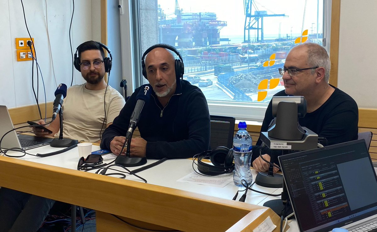 Vente a la tertulia blanquiazul, hoy con este equipazo:

🗣️<a href="/EduardoChinea/">Eduardo Chinea</a> 
🗣️<a href="/LuisPadilladeF1/">Luis Padilla de Felipe</a> 
🗣️<a href="/gallobarroso/">José Barroso</a> 
🗣️<a href="/ALFREDODELCAST1/">Alfredo del Castillo</a> 
🗣️<a href="/joaquingz1/">Joaquin González</a> 
🗣️<a href="/aradogonzalez/">Rafa Arado</a> 
🗣️<a href="/Simon_Abreu31/">Simón Abreu</a>