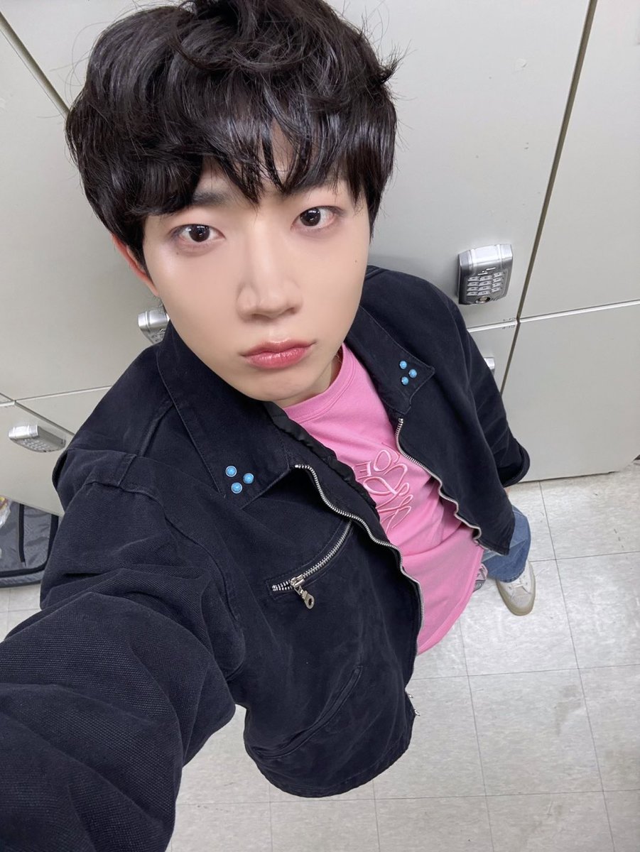 ArabTempest's tweet image. 250331 - تحديث هيونقسوب عبر التويتر:
"شبابنا~! لنركض 🩵"

@TPST_twt @TPST__official 
#TEMPEST #템페스트