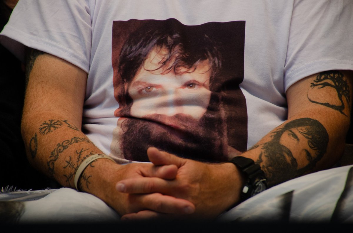 vikingomaldo's tweet photo. A 86 meses de la Desaparición Forzada de Santiago Maldonado, ya no quedan dudas que el cuerpo fue plantado. Siempre seguirán sus ojos interpelando por Memoria, Verdad y Justicia.
Foto @kalofotograma
#JusticiaPorSantiagoMaldonado
#SantiagoMaldonadoPresente
#BullrichEsResponsable https://t.co/6qPrDsxYMY