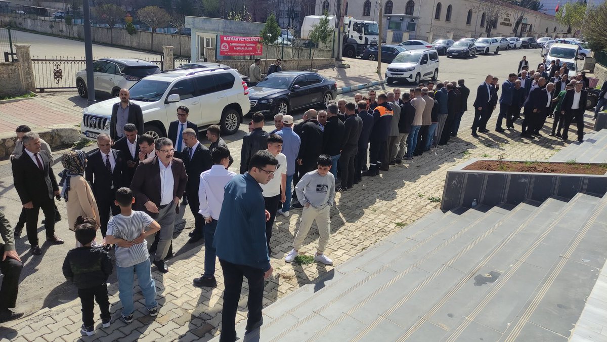 Serkan ŞAHİN (@shn_serkan) on Twitter photo 📍Gercüş
Değerli MKYK başkanım <a href="/avmuratcicek/">Murat Çiçek</a> ve Merkez ilçe başkanım <a href="/Fatihdogu1/">Fatih DOĞU</a> eşliğinde
ilçe teşkilatımızın bayramını kutlayarak birlik beraberlik ruhunu hep birlikte yaşadık,bu güzel buluşmada bir araya gelmekten büyük mutluluk duyduk
<a href="/veyselozrdm/">Veysel özerdem</a>
<a href="/hamzaaskin/">Hamza AŞKIN</a>
<a href="/GercusAk/">Gercüş Akparti İlçe Başkanlığı🟢</a> 📍Gercüş
Değerli MKYK başkanım <a href="/avmuratcicek/">Murat Çiçek</a> ve Merkez ilçe başkanım <a href="/Fatihdogu1/">Fatih DOĞU</a> eşliğinde
ilçe teşkilatımızın bayramını kutlayarak birlik beraberlik ruhunu hep birlikte yaşadık,bu güzel buluşmada bir araya gelmekten büyük mutluluk duyduk
<a href="/veyselozrdm/">Veysel özerdem</a>
<a href="/hamzaaskin/">Hamza AŞKIN</a>
<a href="/GercusAk/">Gercüş Akparti İlçe Başkanlığı🟢</a>