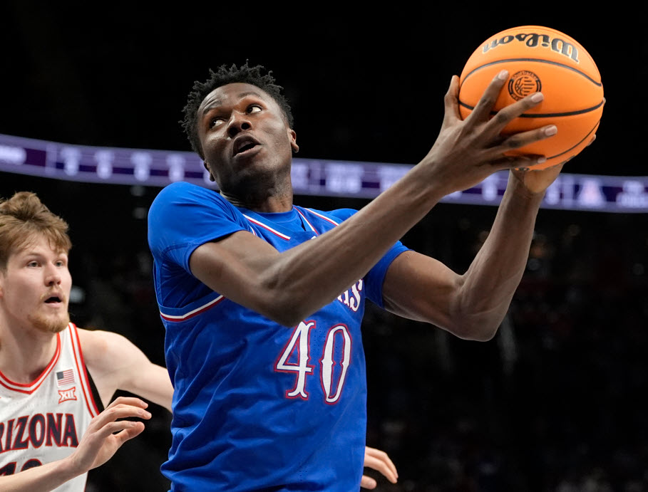Sources have confirmed Flory Bidunga, Rakease Passmore, and David Coit Jr all officially entered the portal this morning. 

Bidunga has entered with a no-contact tag. #kubball