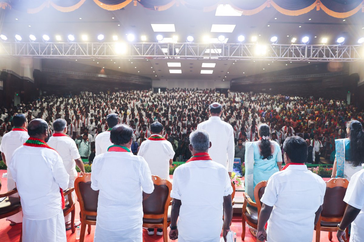 JohnPandianTMMK's tweet photo. தமிழக மக்கள் முன்னேற்றக் கழக மாநில பொதுக்குழுக் கூட்டம் தேனாம்பேட்டை - காமராஜர் அரங்கத்தில் இன்று மிக சிறப்பாக நடைபெற்றது.

இந்நிகழ்வில் மாநில நிர்வாகிகள், மண்டலச் செயலாளர்கள் மற்றும் மாவட்ட தலைவர்கள் & மாவட்ட செயலாளர்கள்  உரையாற்றி 30 தீர்மானங்கள் நிறைவேற்றப்பட்டன.

"தேவேந்திர குல வேளாளர்" மக்களின் நீண்ட நாள் கோரிக்கையான பட்டியல் வெளியேற்ற��், மும்மொழி கொள்கைக்கு ஆதரவு, சாதிவாரி கணக்கெடுப்பு, மீனவர்கள் பாதுகாப்பு, நியாயமான மக்களவை தொகுதி மறுசீரமைப்பு, போதைப் பொருள் ஒழிப்பு மற்றும் தமிழக அரசின் சட்டம் ஒழுங்கு சீர்கேடுகள் போன்றவை குறித்து தீர்மானம் நிறைவேற்றப்பட்டன. 

2026 ஆம் ஆண்டு வரும் தேர்தலில் மக்கள் விரோத திமுக அரசை எதிர்த்து தேசிய ஜனநாயகக் கூட்டணி வெல்லும் என்பது உறுதி, வெற்றிப்பாதையில் அயராது உழைப்போம் என உறுதியேற்போம்.