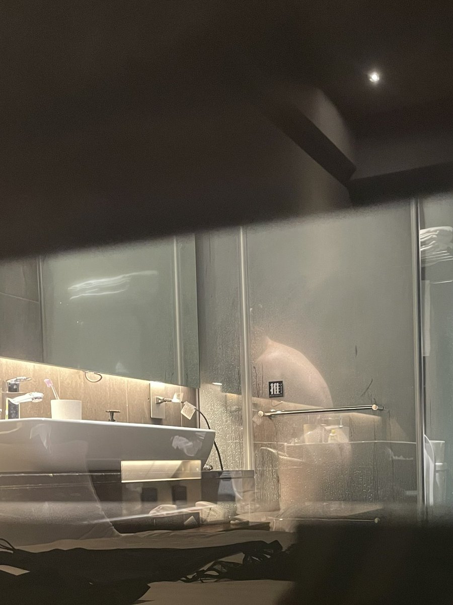 說走就走，上午訂房，傍晚入住，帶老婆來運動一下🥰