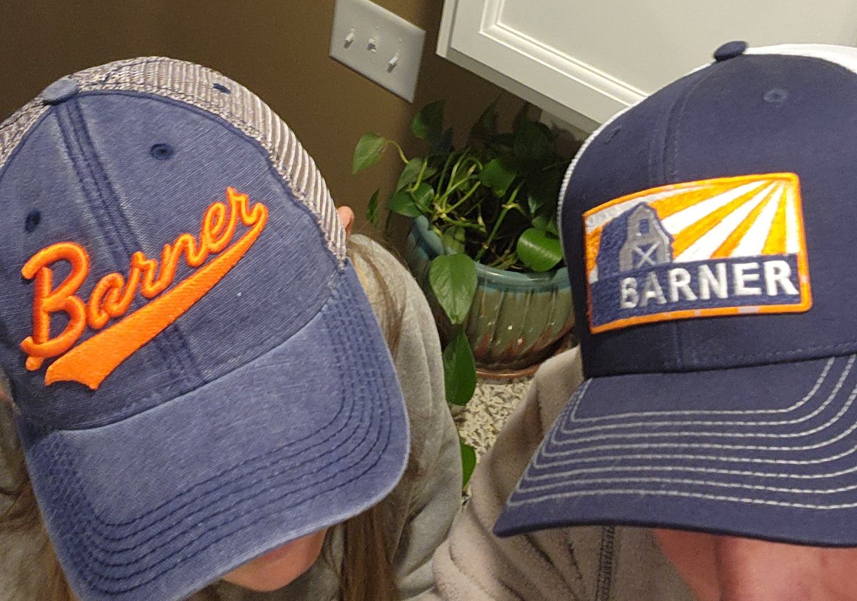 gameday_south's tweet image. Headed to the office this morning. This is business casual...right? #WDE #BARNHARD #Final4Bound @barners