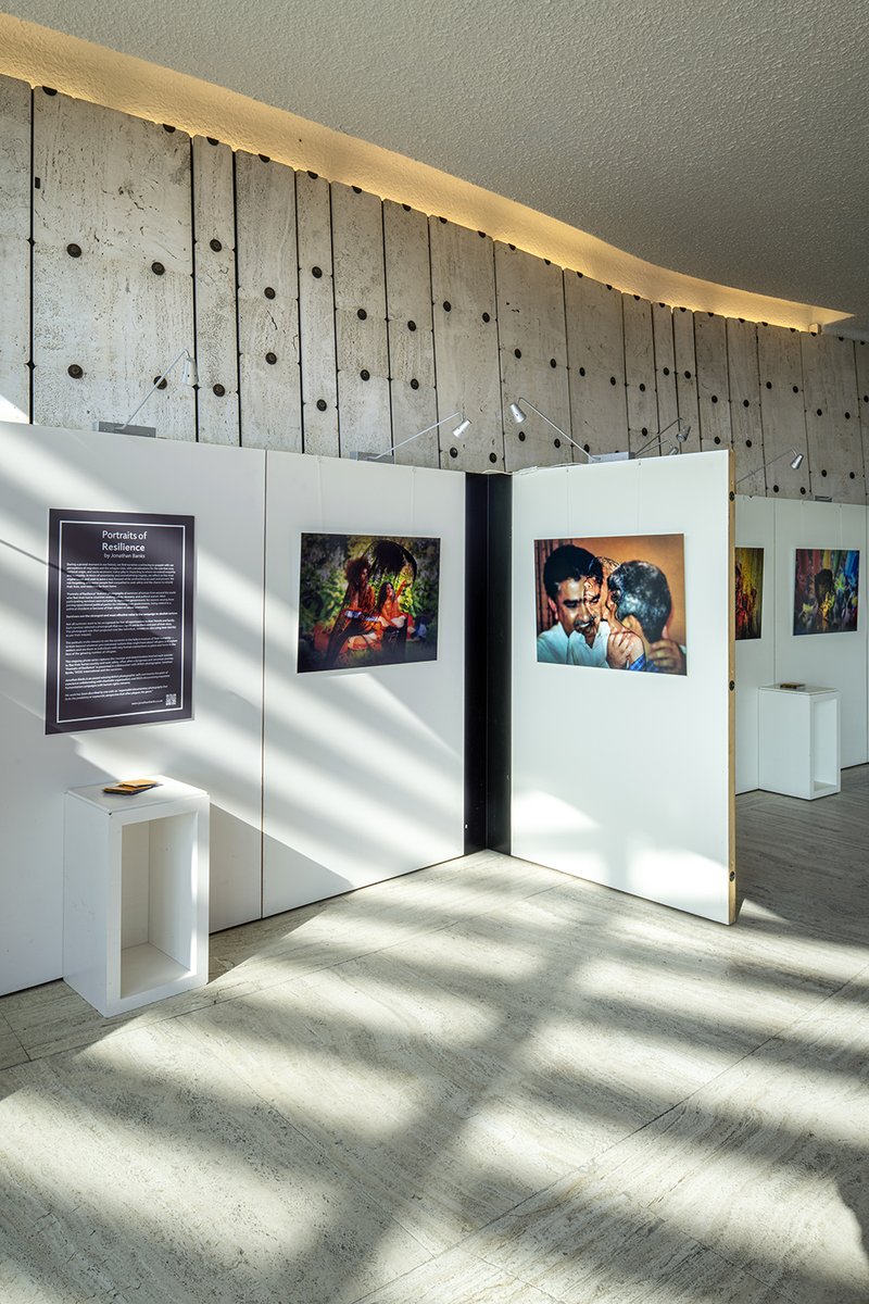 Photobanks's tweet photo. “Portraits of #Resilience” is being exhibited at the United Nation’s Palais des Nations in Geneva during the 58th session of the #HumanRights Council. The work was created in collaboration with
@TASSCintl
#humanitarianphotographer #portraitsofresilience #makeadifference #UN https://t.co/G1Q9xRfmrG