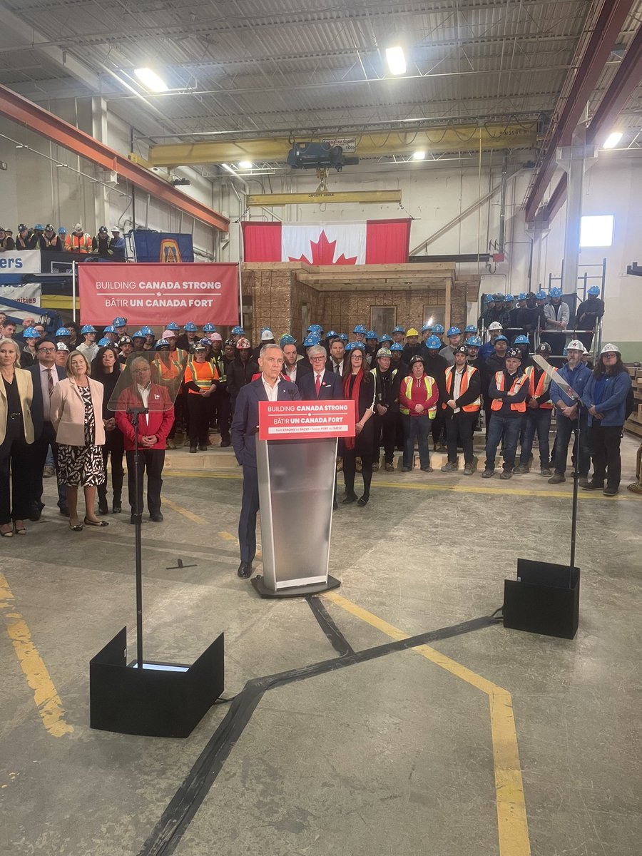 Gray_Mackenzie's tweet image. I asked Carney about Chiang and he says after a conversation with Chiang, he still has confidence in him, views this as a “teachable moment,” adding “the incidents were deeply offensive. This is a terrible lapse of judgment” 

“He will continue with his candidacy going forward”