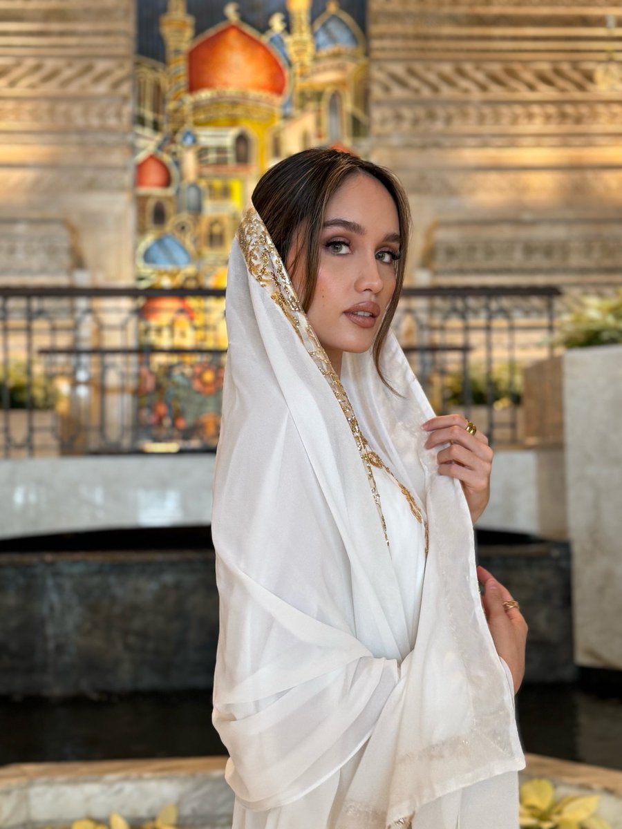 Cinta Laura Kiehl tweet media