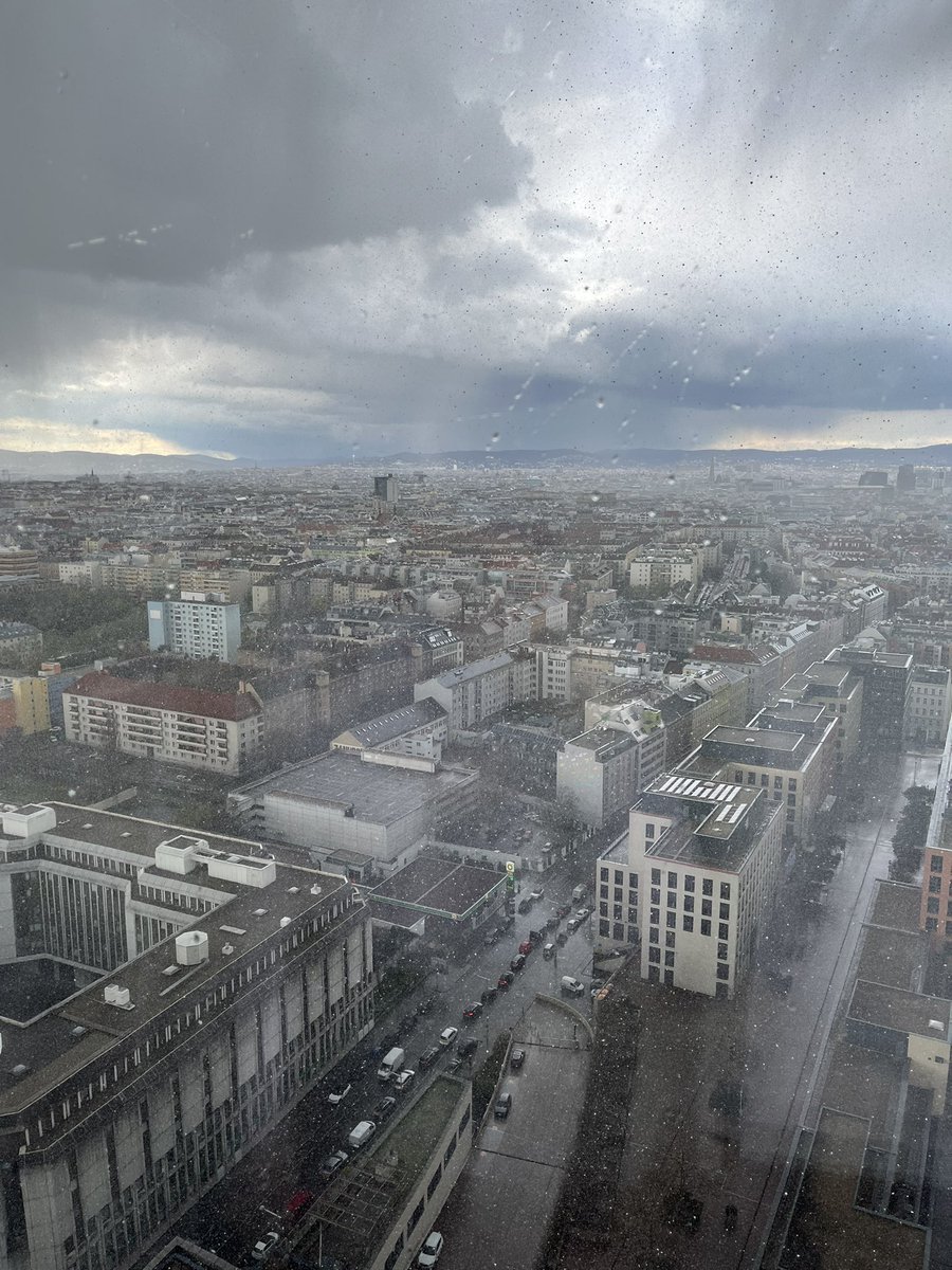 Entschuldigung schneits hier grad??