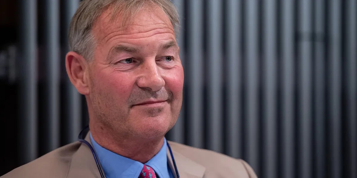 🚨RUPERT LOWE MP HAS JUST CALLED FOR OVER A MILLION PEOPLE IN THE UK TO BE DEPORTED

Do you agree with him?