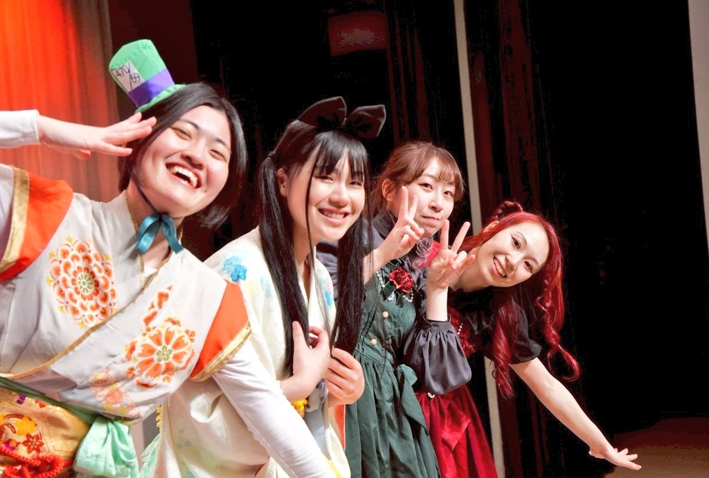🍵戦茶inわんだぁらんど！-その1-🍵
ライブの写真をたくさん載せていきます📸

第1部
本番前の4人です✨