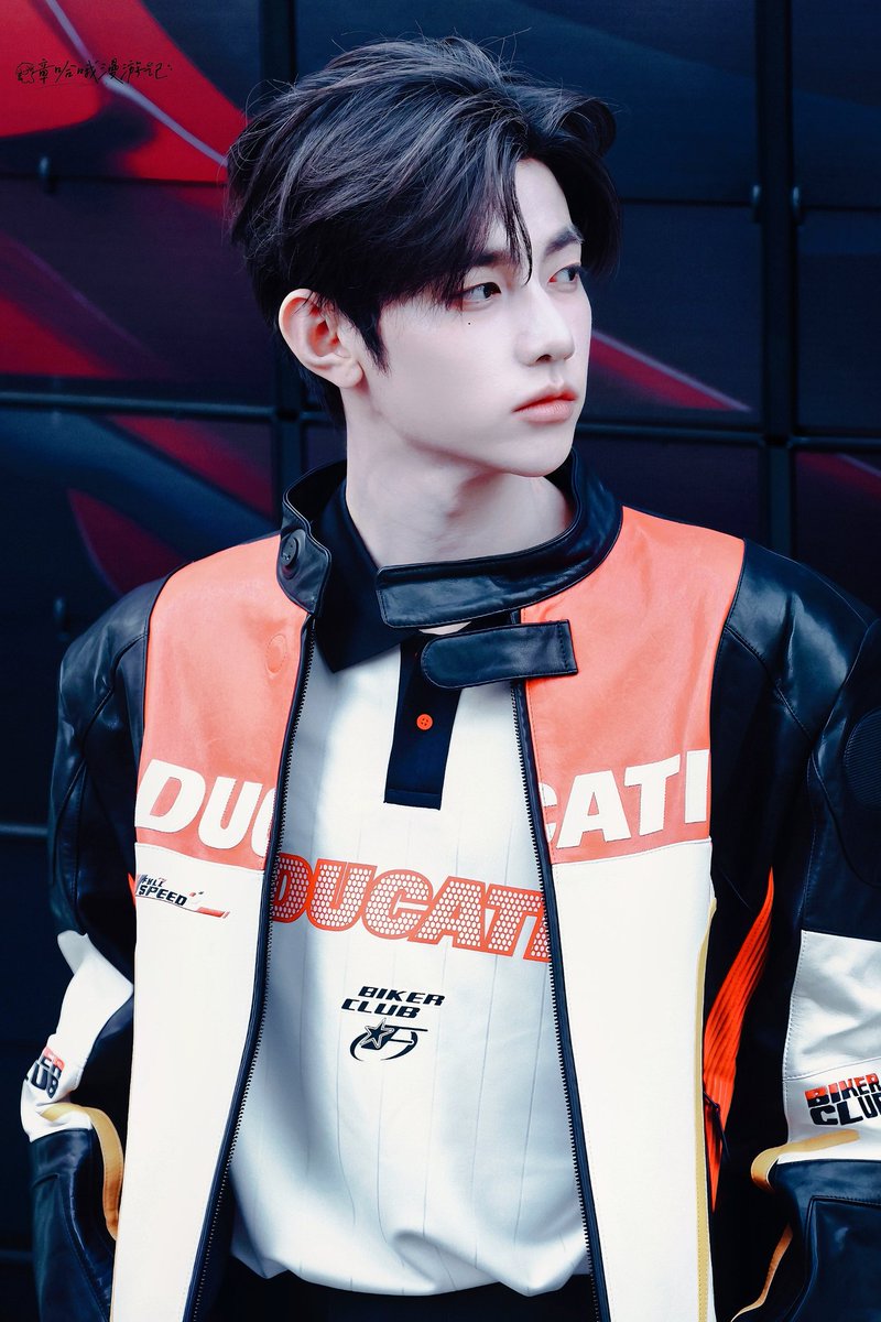 Hao_sWonderland's tweet photo. 250331
FilaFusion
 📸

#장하오 #章昊 #ZHANGHAO #ジャンハオ 
#ZEROBASEONE #ZB1 #제로베이스원 https://t.co/Y6yRpQad86