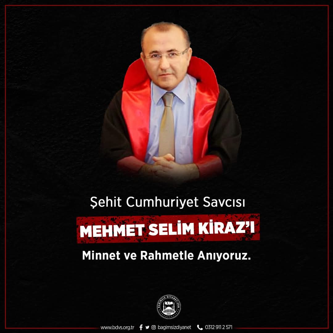 31 Mart 2015 tarihinde hain terör örgütü tarafından, görevi başında şehit edilen İstanbul Cumhuriyet Savcısı Mehmet Selim Kiraz'ı şehadetinin yıl dönümünde minnet ve rahmetle anıyoruz. 
Mekânı cennet, makamı âlî olsun.

#MehmetSelimKiraz #ŞehitSavcı #Unutmadık #RahmetveMinnetle