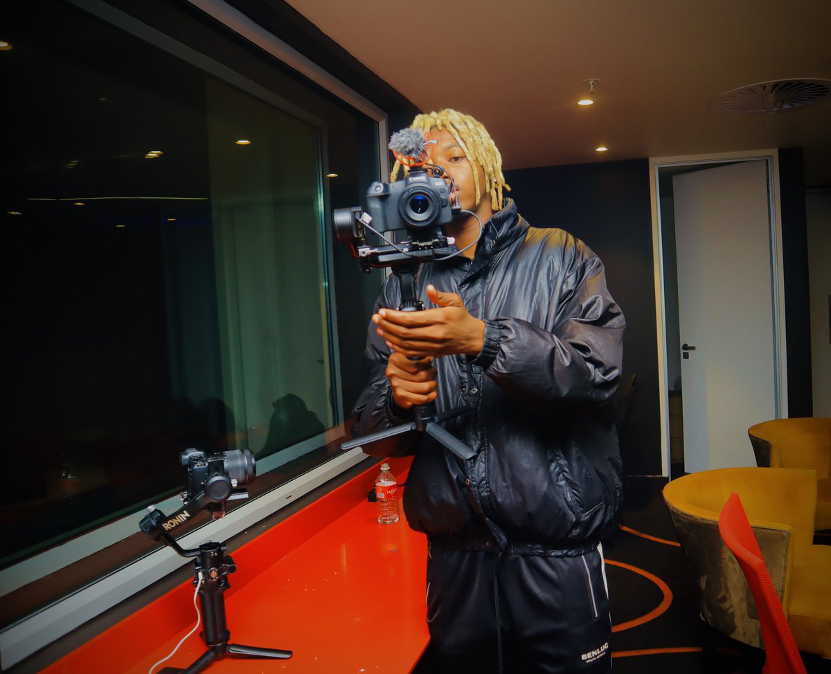 Sniperontarget_'s tweet photo. Fully Focused #Mixtapemode 
Super Hyped to shoot &amp; Record Music  #sniperontarget https://t.co/ciRZTLTbw9