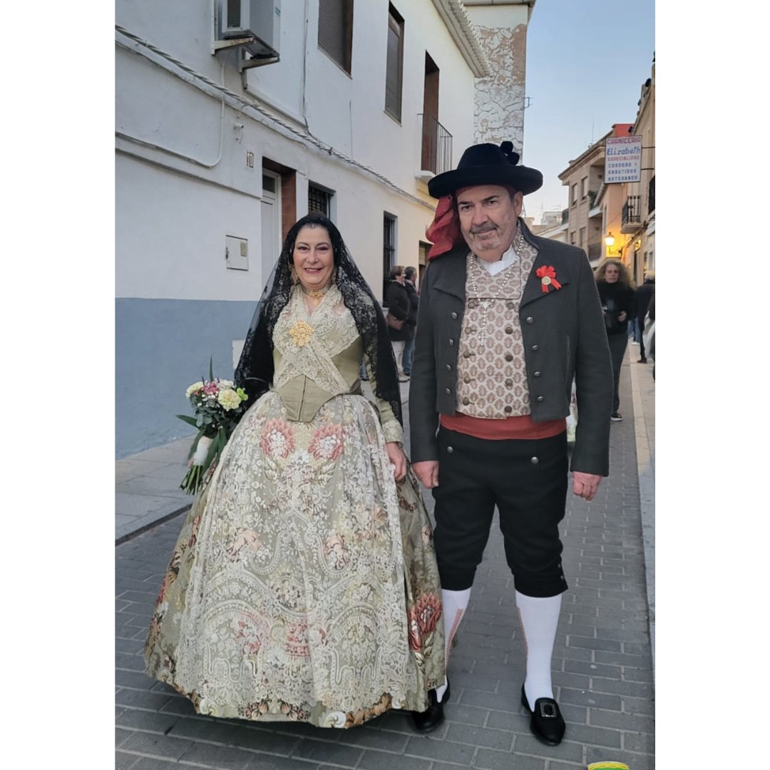 Este sábado acompañamos a nuestro cuadro de honor en la ya tradicional Ofrenda de Montserrat. Gracias @fallademontserrat por invitarnos!!