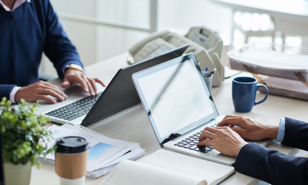 digital_selecta's tweet photo. Un nuevo #estudio ha revelado que el modelo de trabajo #híbrido está teniendo un impacto positivo en la #salud y el rendimiento de los #empleados 💻🏠🏢

➡️https://t.co/bhn4FFL4NP https://t.co/gLAyUOxKCa
