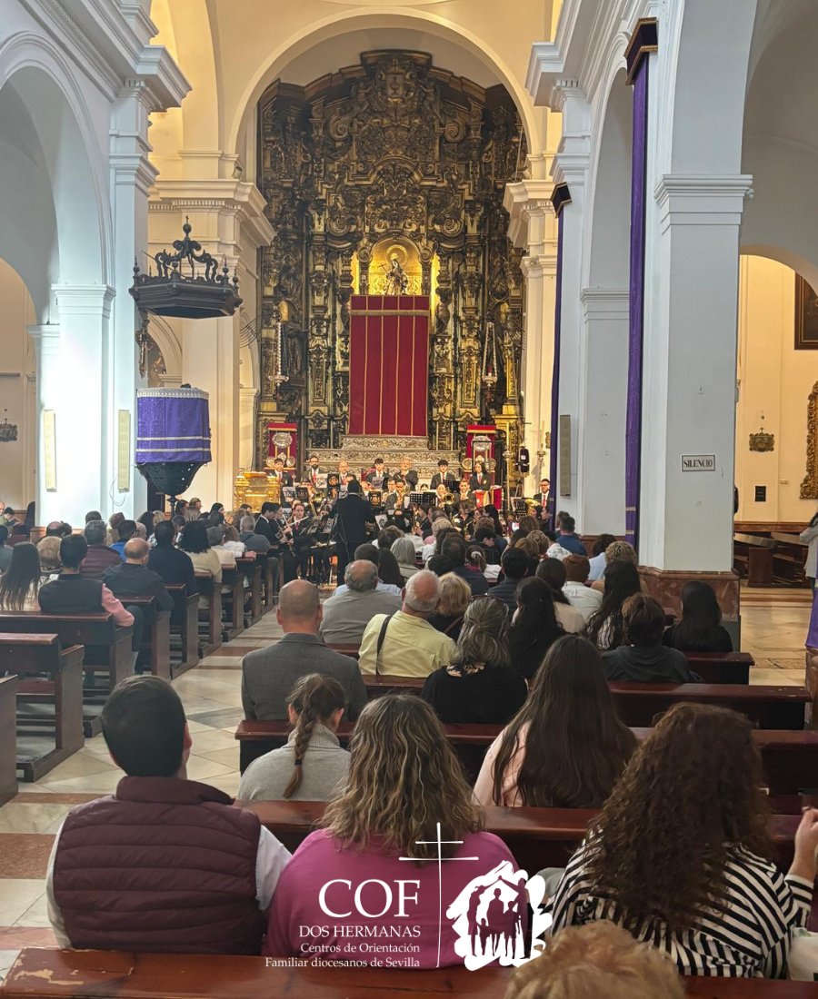 🎼 Prácticamente lleno el aforo de la Parroquia Santa María Magdalena para disfrutar del maravilloso concierto solidario ofrecido por <a href="/bmciudaddoshnas/">BM Ciudad de Dos Hermanas</a>.
▶️ La recaudación de los donativos voluntarios será destinada a mejorar los servicios prestados a las familias en nuestro COF.