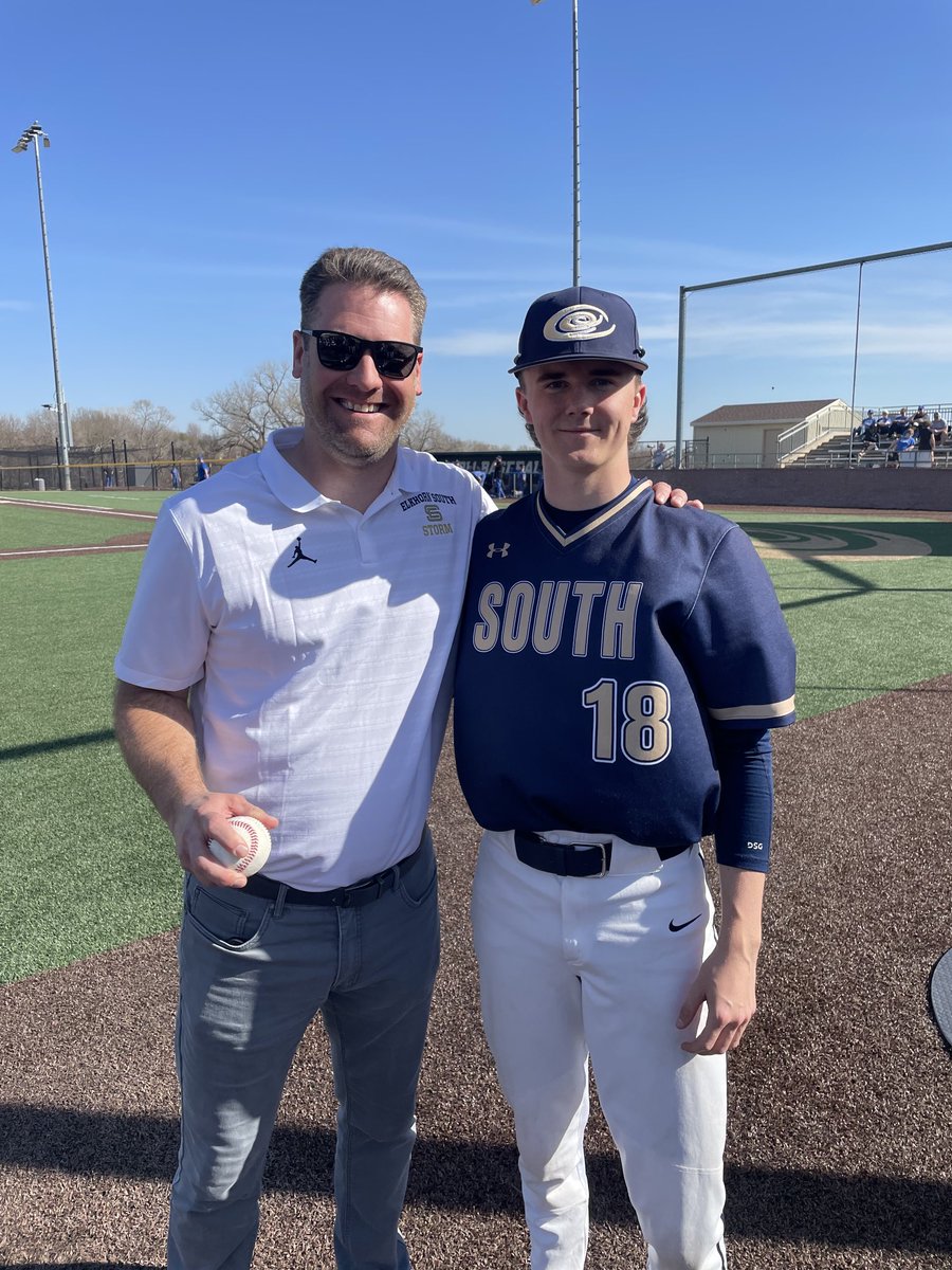 Our 1st Pitch Teacher Appreciation continues!

⁦<a href="/Devin_Meier80/">Devin Meier</a>⁩ chose Coach Donahue 

⁦<a href="/CalCooper06/">Cal Cooper</a>⁩ chose Mr. Dolesh

⁦<a href="/brooks_berliner/">Brooks Berliner</a>⁩ chose Mr. Gatson

Thank you for everything you do for our students! 

#ALLIN⚡️

<a href="/ElkhornPS_ESHS/">Elkhorn South HS</a>