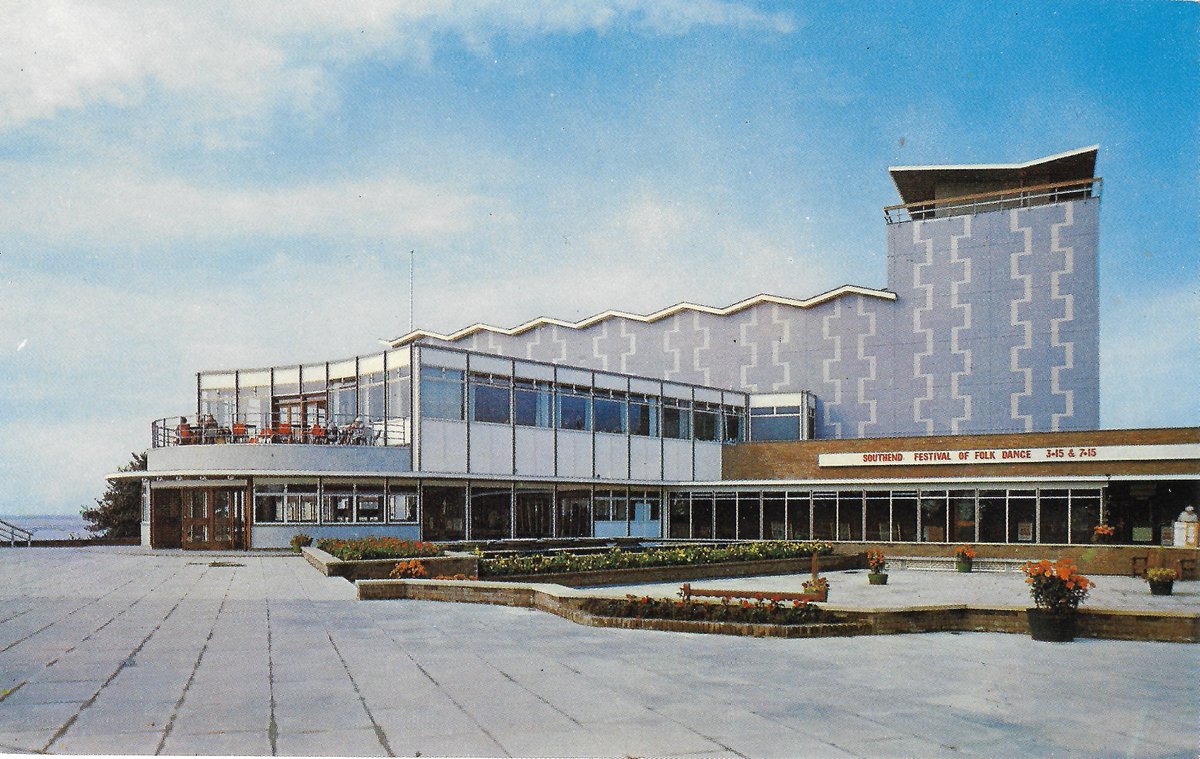 seaside_network's tweet image. In our next free seminar we&apos;re going to be shining a light on 20th century #seasidearchitecture with talks about post-war entertainment buildings, the 1960s Arlington House at #Margate and the 1990s @SEALIFEScarboro seasideheritage.org.uk/events/upcomin…