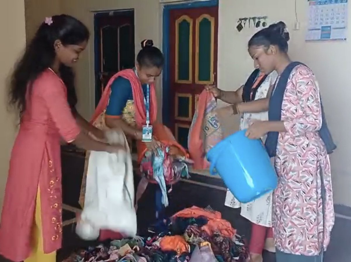SpandanOdisha's tweet photo. We observed #InternationalDayofZeroWaste  along with our women leaders and youth members from #penthakotta, Puri with our partner @HCL_Foundation.
#ZeroWasteDay #BeatWastePollution 
#SustainableFashion #EcoFriendly 
#circulardesing #circularfashion  #ForNature #ForPeopleForPlanet https://t.co/mXECBiwnGI