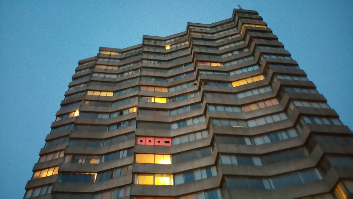 seaside_network's tweet image. In our next free seminar we&apos;re going to be shining a light on 20th century #seasidearchitecture with talks about post-war entertainment buildings, the 1960s Arlington House at #Margate and the 1990s @SEALIFEScarboro seasideheritage.org.uk/events/upcomin…