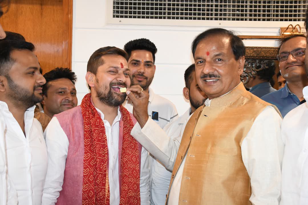 Arpit Tiwari BJP (मोदी का परिवार) tweet media