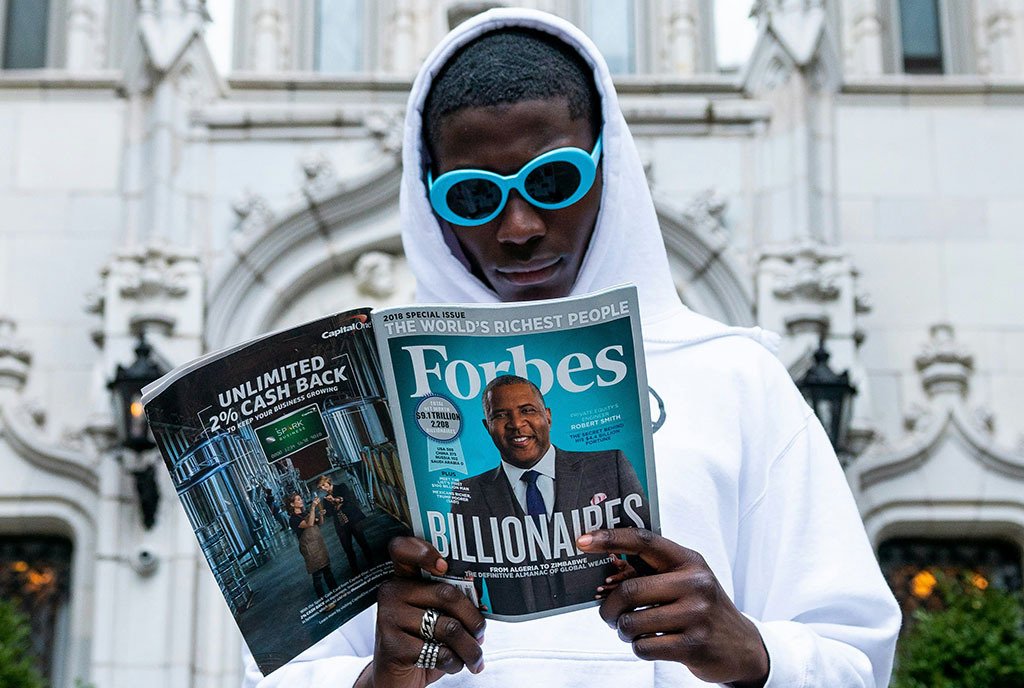 Dangote's wealth has increased by 72% to $23.9B, maintaining the top spot on Forbes' list of African billionaires for the 14th year in a row.

This is a thread of every African billionaire, and how they made their money.