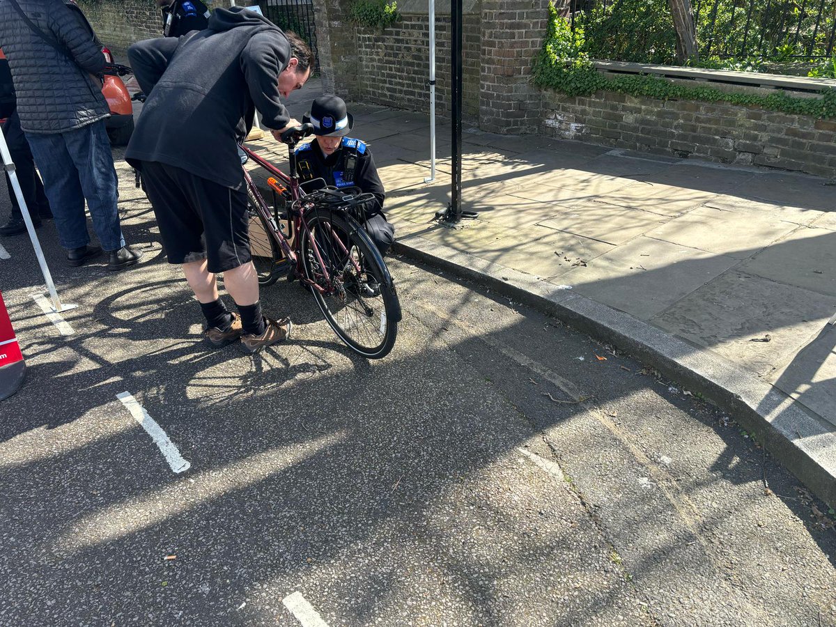 MPSHackney's tweet photo. Thank you to everyone that attended our Bike Marking Scheme on 28/03/2025 in De Beauvoir. We had a fantastic turn out and managed to mark 39 bicycles. 

We look forward to hosting one of these events soon! 🚲 https://t.co/fXWOid5OMd