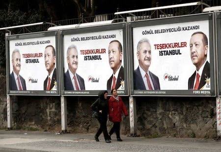 tokcem's tweet photo. 31 Mart 2019…
31 Mart 2025…
Bugün şiddetli hazımsızlığın, “hiçbir şey olmasa da, bir şey oldu” diye saçmalamanın başladığı gecenin
6. yıldönümü!!!
Ülke siyaset tarihine böyle de geçtiler!!!