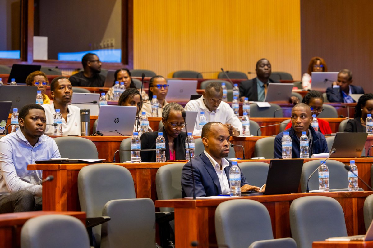 Rwanda Biomedical Centre (@rbcrwanda) on Twitter photo Stakeholders from #OneHealth, research, academia, government, and international partners are convening for a two-day workshop to finalize and validate Rwanda's first National Genomic Strategy.
Led by RBC, in collaboration with <a href="/AfricaCDC/">Africa CDC</a> and the African Society for Laboratory Stakeholders from #OneHealth, research, academia, government, and international partners are convening for a two-day workshop to finalize and validate Rwanda's first National Genomic Strategy.
Led by RBC, in collaboration with <a href="/AfricaCDC/">Africa CDC</a> and the African Society for Laboratory