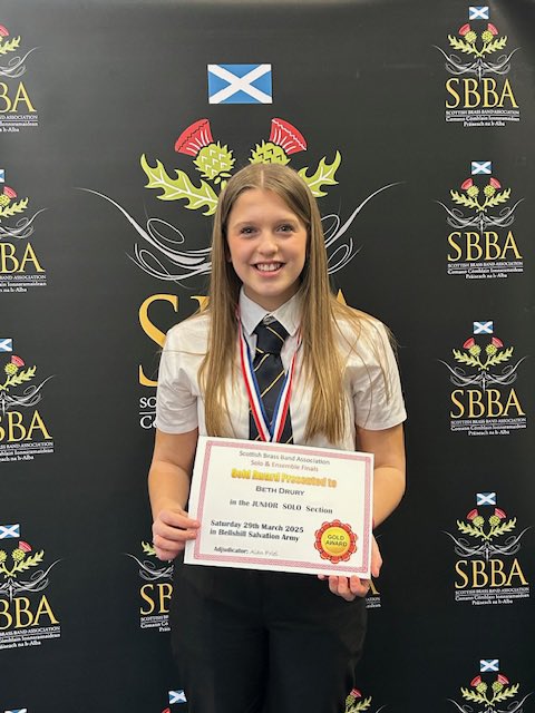 Mr Robertson tweet media