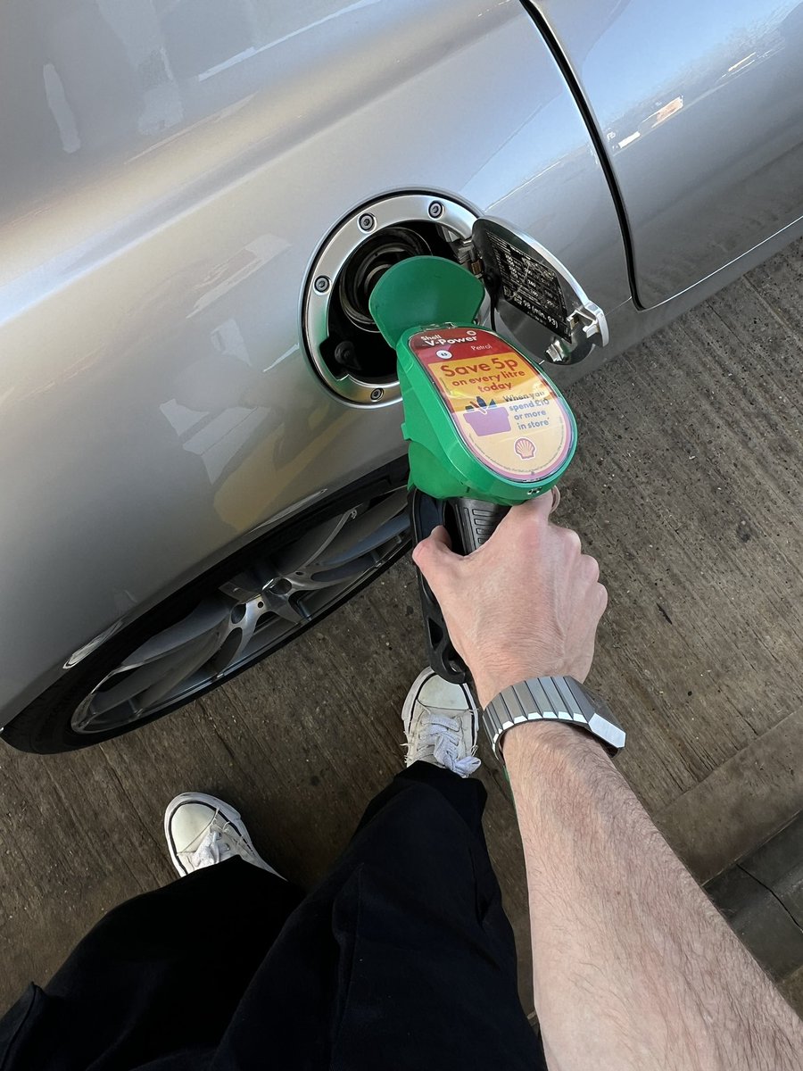 TGE_LDNM's tweet image. Morning all!
Your new weekly reminder to have a great week, but not to bother working too hard if you’re in the UK. 
Also do expect mindless grief if you have anything nice. 
Enjoy the brief ☀️