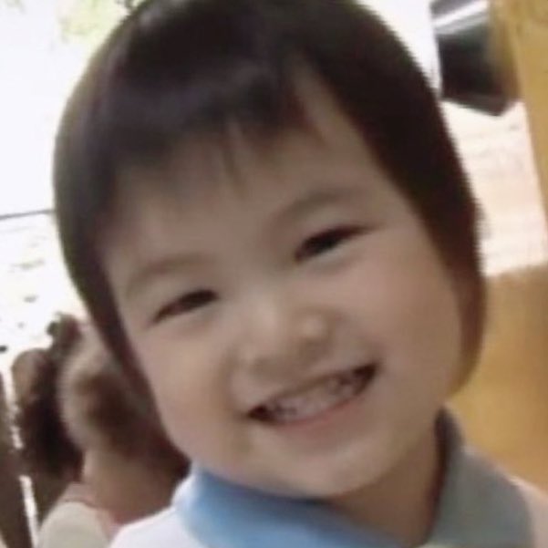 flowerucute's tweet photo. ยิ้มฉลามมาตั้งแต่เด้กๆ 👼🏻💘🦈✨🤲🏻 https://t.co/hLCttNRY5U